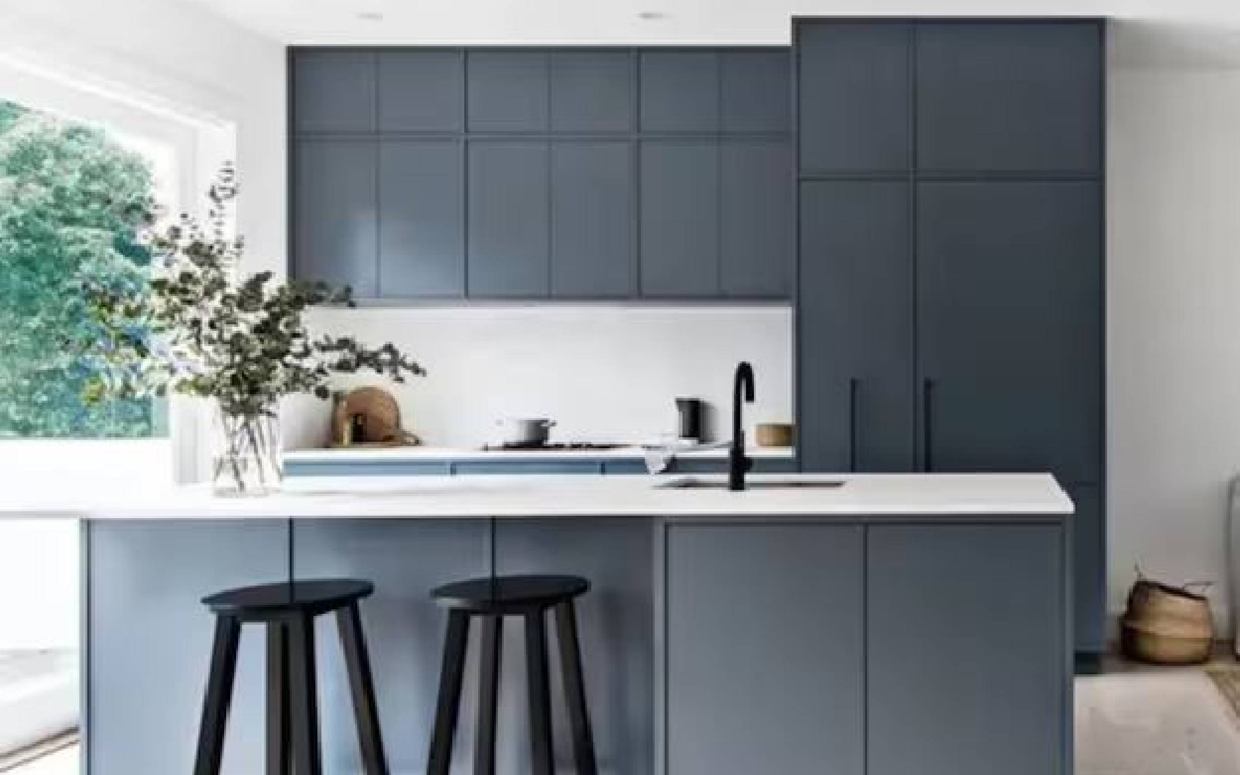 Midnight Blue Slim Shaker